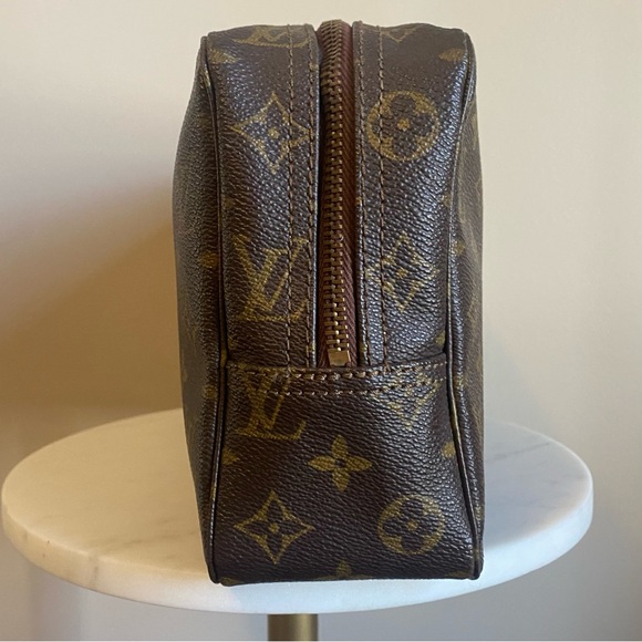 28 Louis Vuitton Monogram Trousse de Toilette Pochette Accessories Pouch - Picture 3 of 14